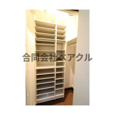 【収納】 | Casa　dell’Albero-kaneko-釜座邸 | こまごまとしたものを収納できそうですね