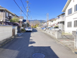 【前面道路含む現地写真】
