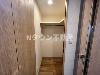 【収納】 | プレサンス栄ライズ | たっぷりとした収納スペースです