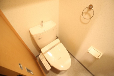 【トイレ】 | エトワール松崎 | 温水洗浄便座付きトイレ