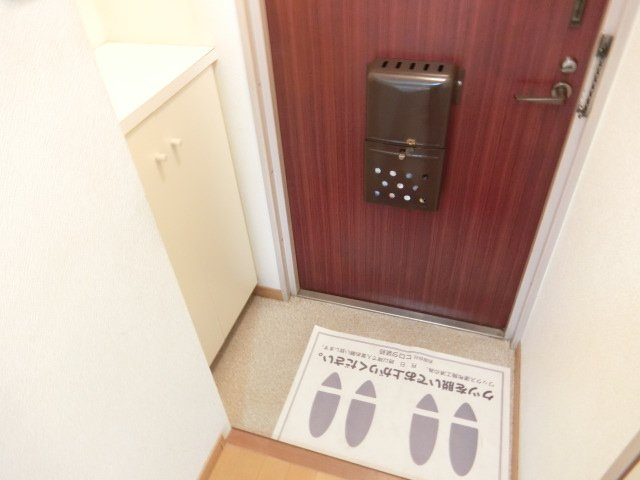 エリータ鳥飼の玄関