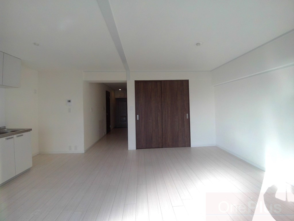 灘ロイヤルハイツの居間・リビング