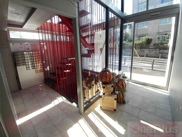 エカルラート青谷のエントランス