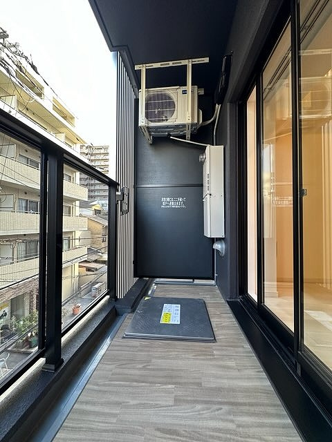 シーズンフラッツ梅田NORTHのバルコニー
