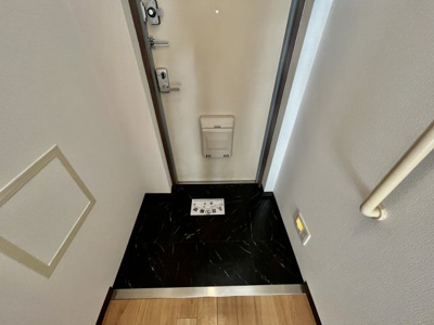 【玄関】 | ウエストインヒルズ