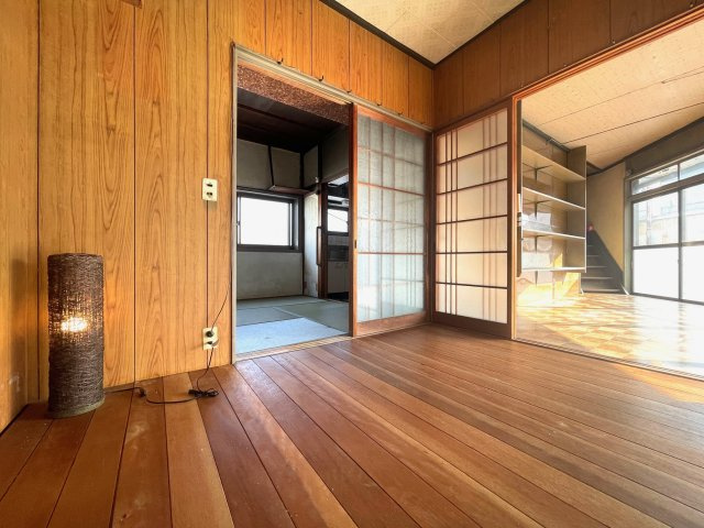 吉野郡下市町大字下市　中古戸建の洋室