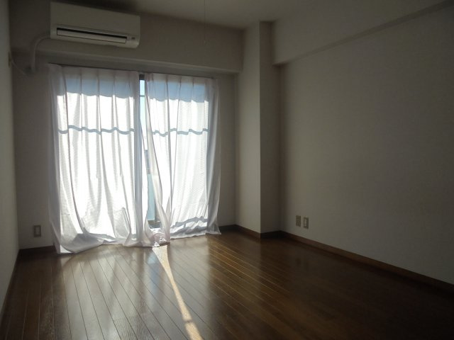 プランドールＣＩＳの洋室