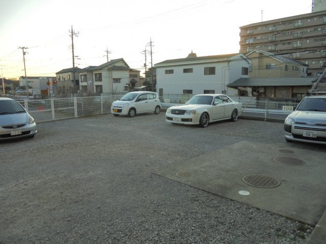 プランドールＣＩＳの駐車場