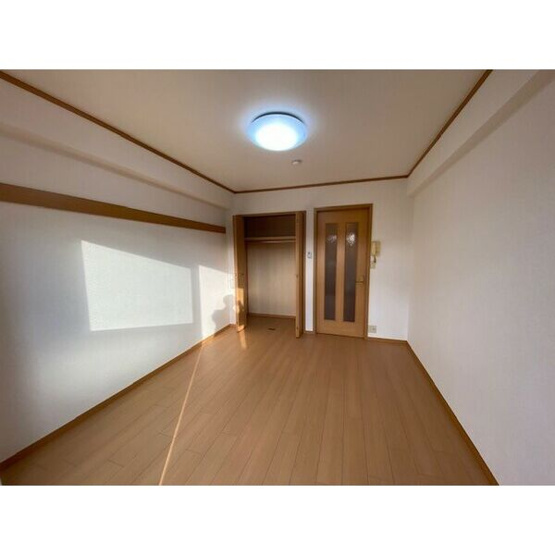 【内装】マイルストーン立町