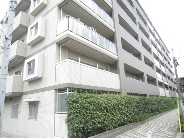 レーベンハイム池袋本町ルクサージュの外観