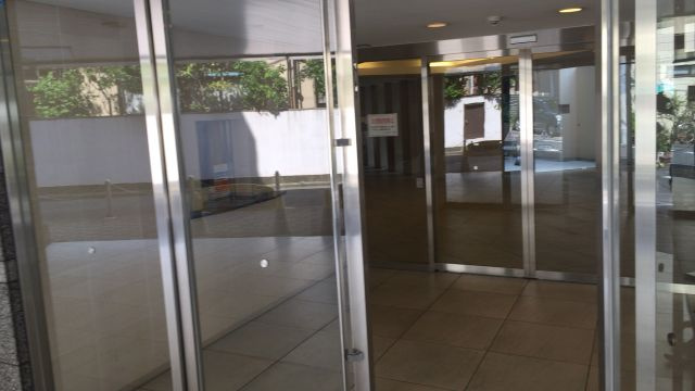 レーベンハイム池袋本町ルクサージュのエントランス