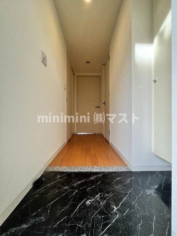 ルクレ阿波座レジデンスの玄関