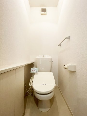 クウラージュE棟のトイレ