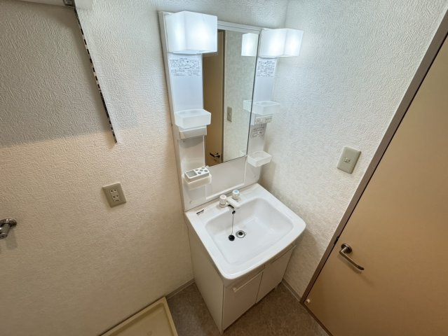アーバンハイツ市川の独立洗面台
