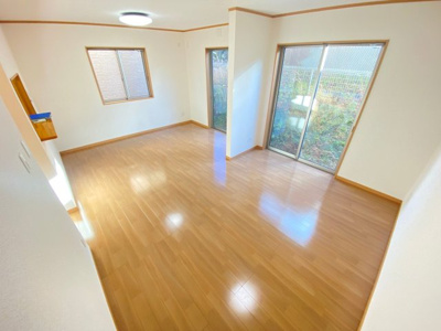 【居間・リビング】 | 上野西一戸建て