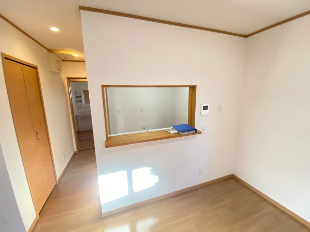 【居間・リビング】 | 上野西一戸建て