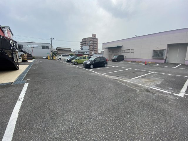 ピボット東浦駅前コートAの駐車場