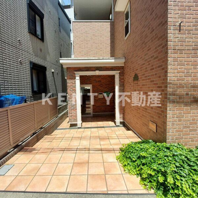 【エントランス】 | カーサ・ロッサ | 毎日通るエントランスはこのようになっています