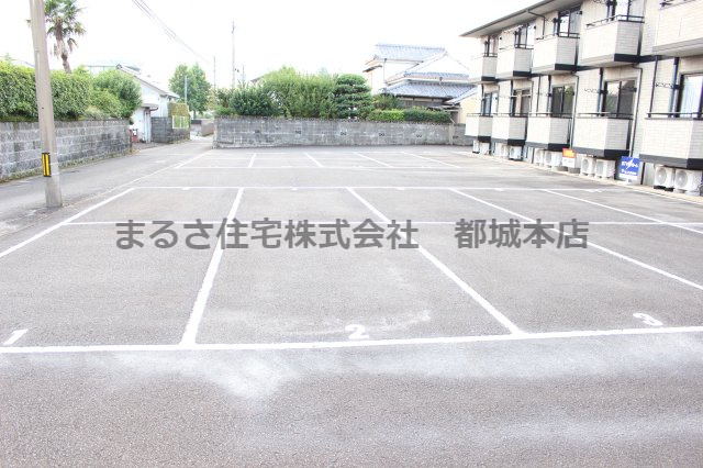 天神ハイツ月極駐車場の外観