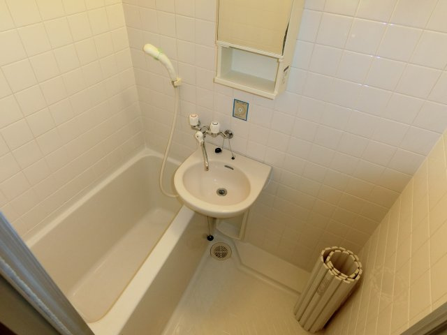 プチメゾン本郷の浴室