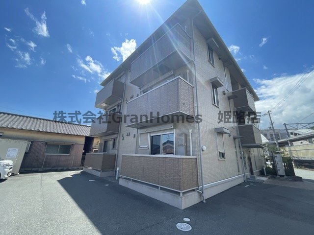 ボナール駅前