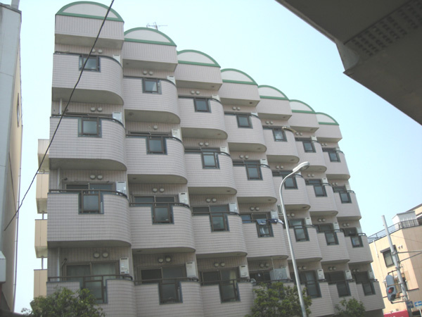 ラフォーレ助松