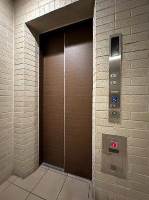 【その他共用部分】 | ルアナガーデン新百合 | 3階までエレベーターでラクラク上がれます♪疲れた時や荷物の多いときにもエレベーターは嬉しい★
