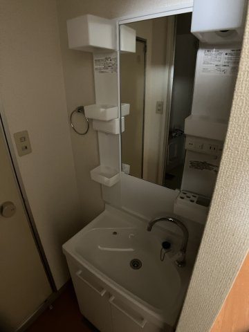 ライトコート国府台Ⅲの独立洗面台