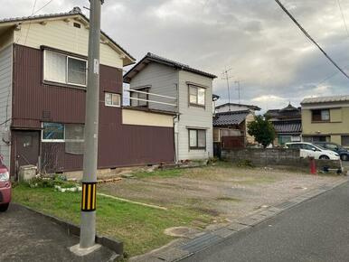 【前面道路含む現地写真】 | 鳥取市青葉町1丁目土地 