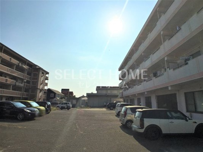 【駐車場】 | ジャンティ | 駐車場に車を止められます