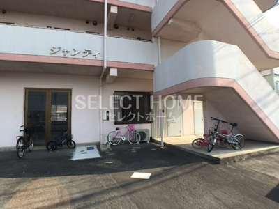 【エントランス】 | ジャンティ | ゆとりのあるエントランスです