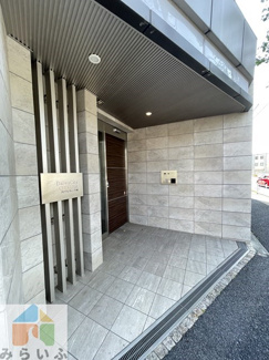 【エントランス】