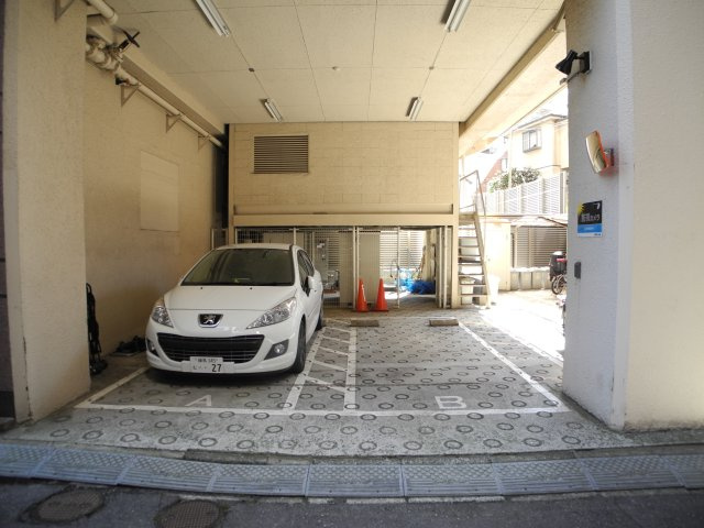 高田馬場ダイヤモンドマンションの駐車場