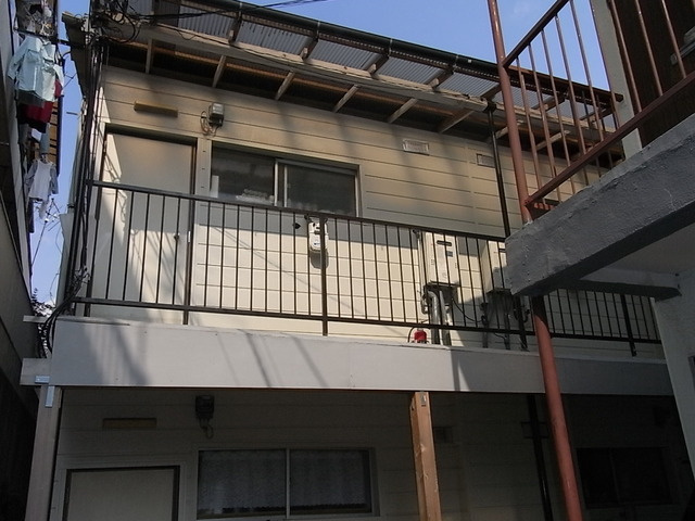 寺口ハイツのエントランス