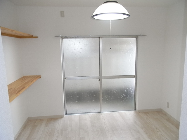 寺口ハイツの居間・リビング