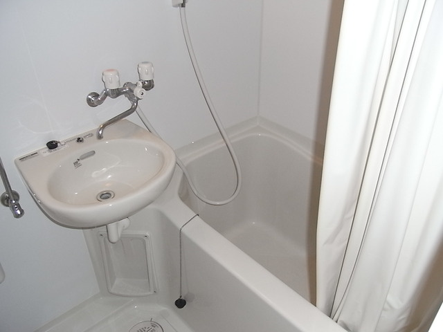 寺口ハイツの浴室