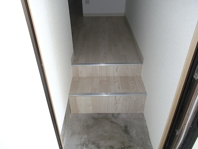 寺口ハイツの玄関