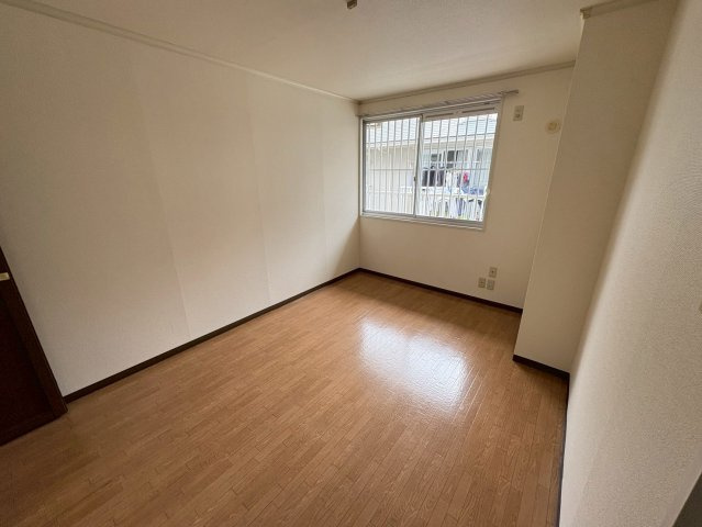 ライトコート国府台Ⅰの居間・リビング