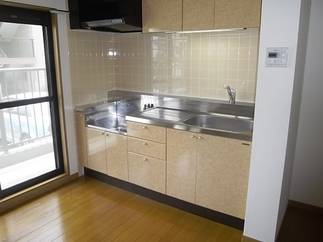 ノーブルハイツ市川菅野２号棟のキッチン