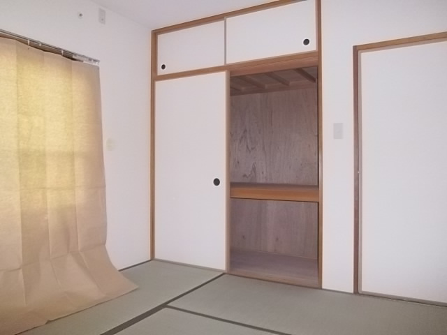 ノーブルハイツ市川菅野２号棟の収納