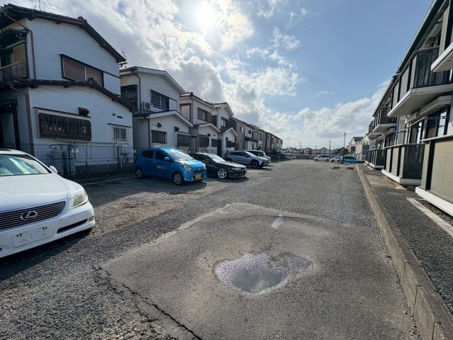 クレールハイツの駐車場