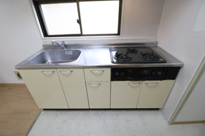 【キッチン】 | ニューライフ大濠 | 別号室の写真になります。現況優先。