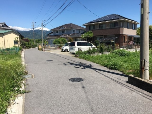 【商談中】売土地　不破郡垂井町宮代　101.57坪の前面道路含む現地写真