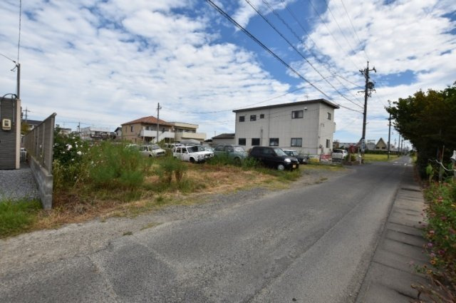 売土地　羽島市正木町新井　139.75坪の前面道路含む現地写真
