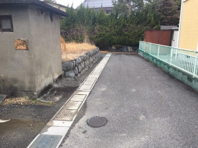 売土地　揖斐郡大野町大字大野　38.41坪の前面道路含む現地写真