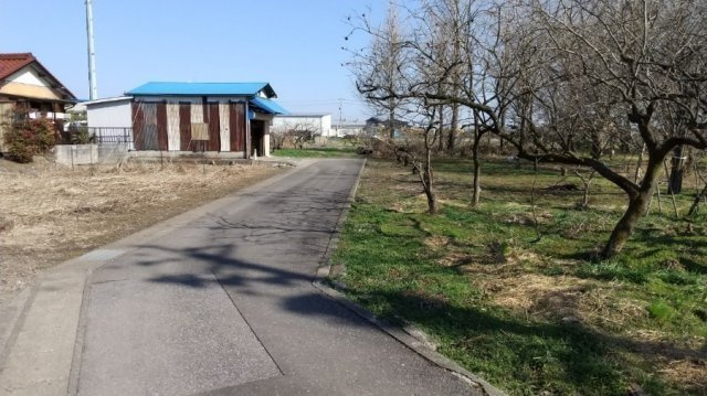 売土地　揖斐郡大野町大字大野　38.41坪の前面道路含む現地写真