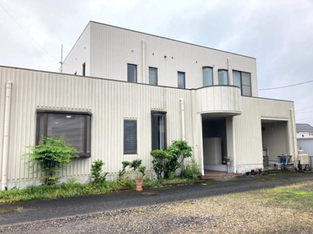 中古戸建　大垣市中川町４丁目　昭和59年築の外観|清潔感のあるシンプルな白い外壁。