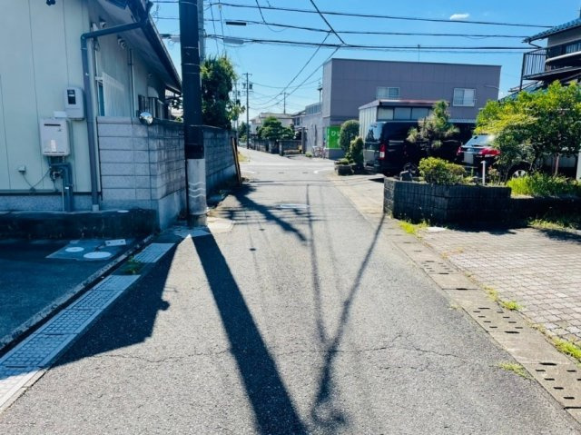 【商談中】中古戸建　大垣市三津屋町1丁目　昭和51年築の前面道路含む現地写真|現地（2023年8月12日）撮影