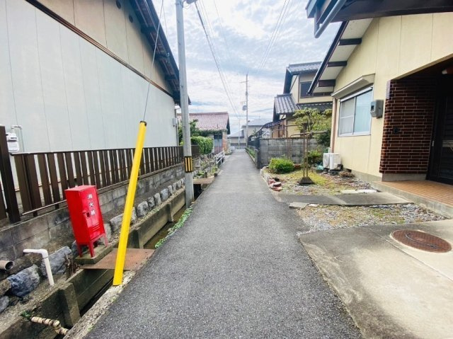 中古戸建　大垣市林町7丁目　平成8年築　平屋建ての前面道路含む現地写真|現地（2023年10月2日）撮影
