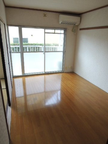 イミグランドⅢの洋室|写真は103号室【イミグランドⅢ】